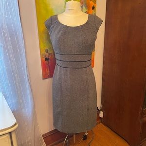 Houndstooth WHBM Dress Flattering Fit Size 4